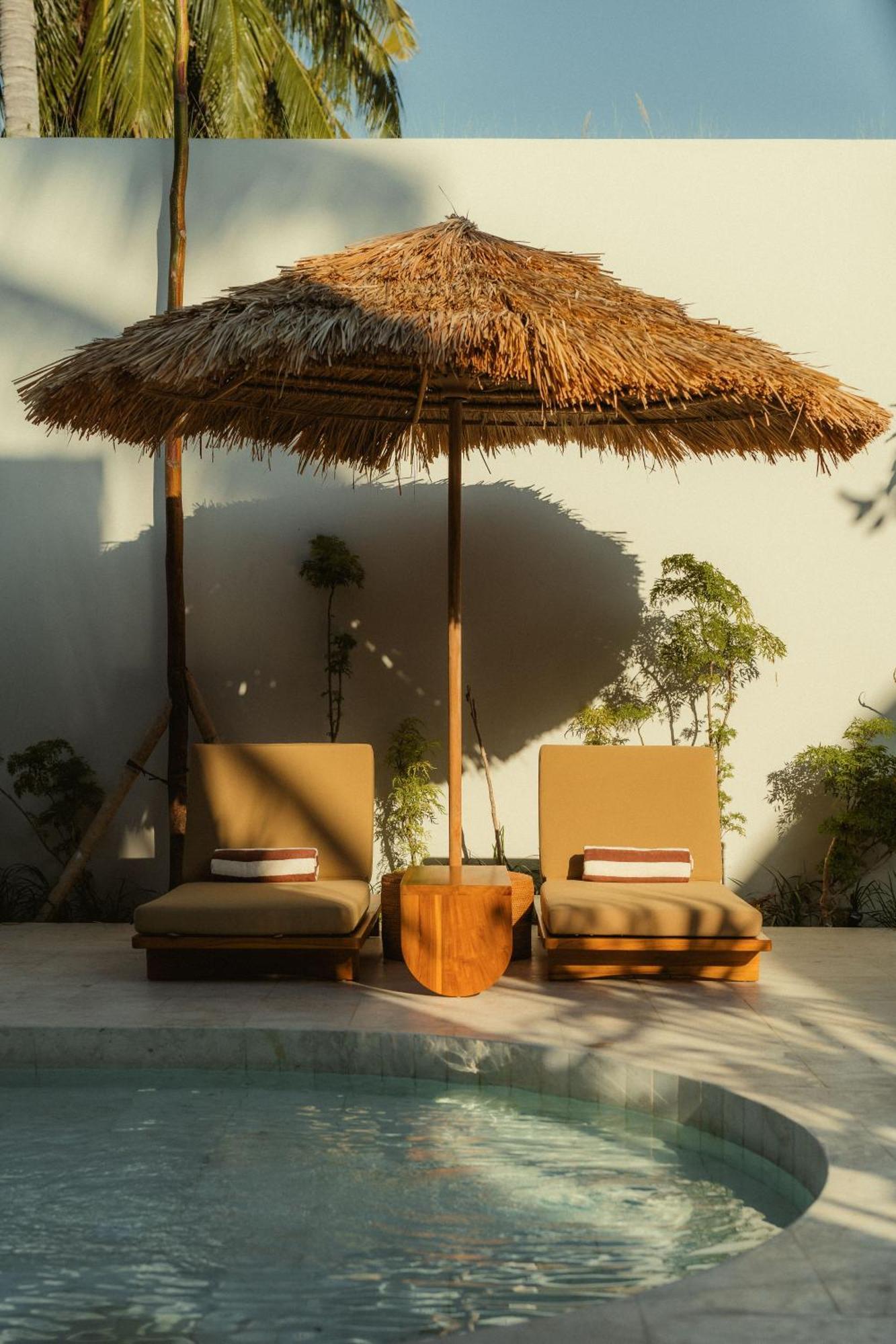Boni Beach Lombok Boutique Hotel & Villas Селонг-Беланак Экстерьер фото